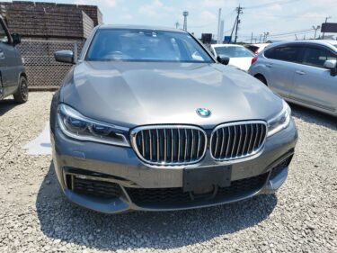 BMW 740e(G11)に前後ドラレコ取付